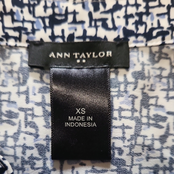 Ann Taylor Black and White Patterned Midi Dress - Picture 2 of 4